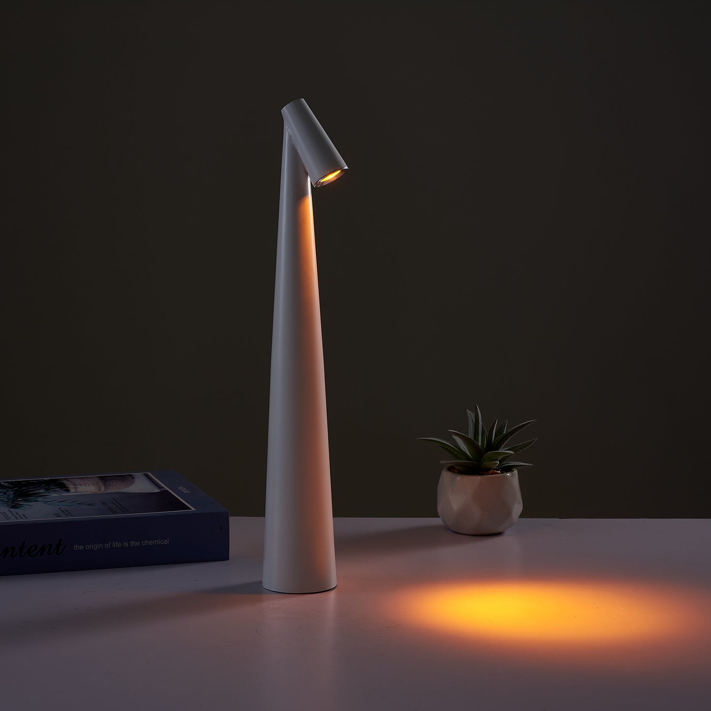 Rechargeable Table Lamps 3 Levels Brightness Battery Operated LED Desk Lamp Rechargeable Portable Touch Table Light for Restaurant/Bedroom/Bedside/Bar/Outdoor/Party