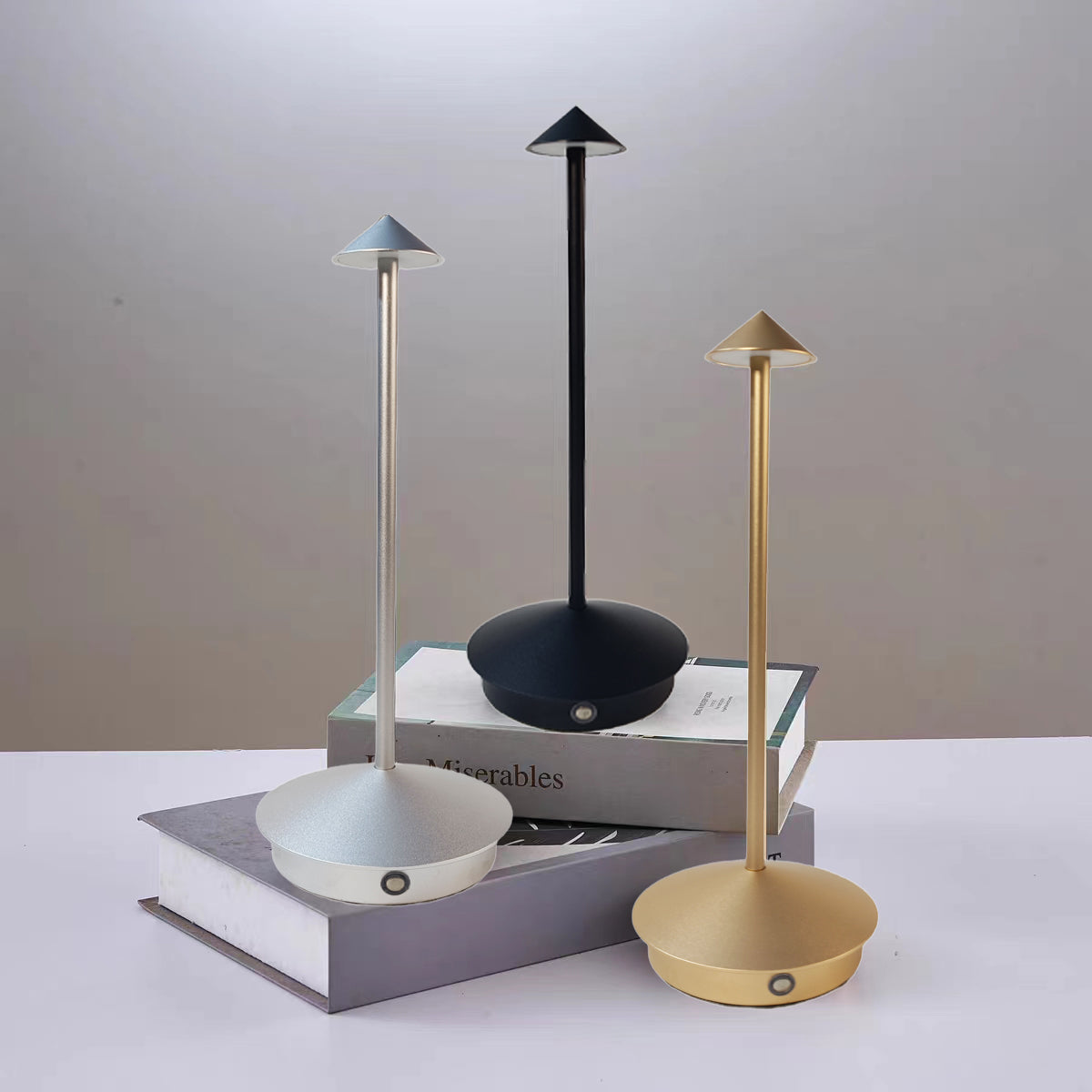 Cordless Battery Powered Table Lamp Rechargeable LED Dimmable Brightness Aluminum 1800mAh Touch Desk Lamp Portable Modern Design for Restaurant Patio