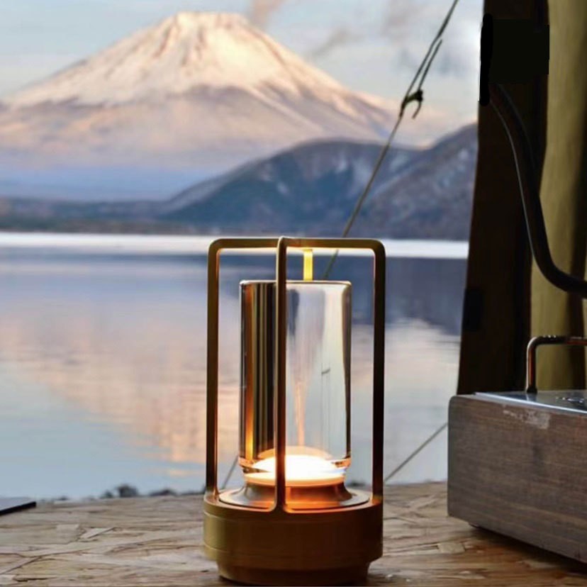 Portable Aluminum Table Lamp Rechargeable Cordless LED Desk Lamp 3-Colour Infinitely Dimming Battery Powered Small Desk Lamp Restaurant/Bedroom/Bar/Coffee Shop/Camping Light