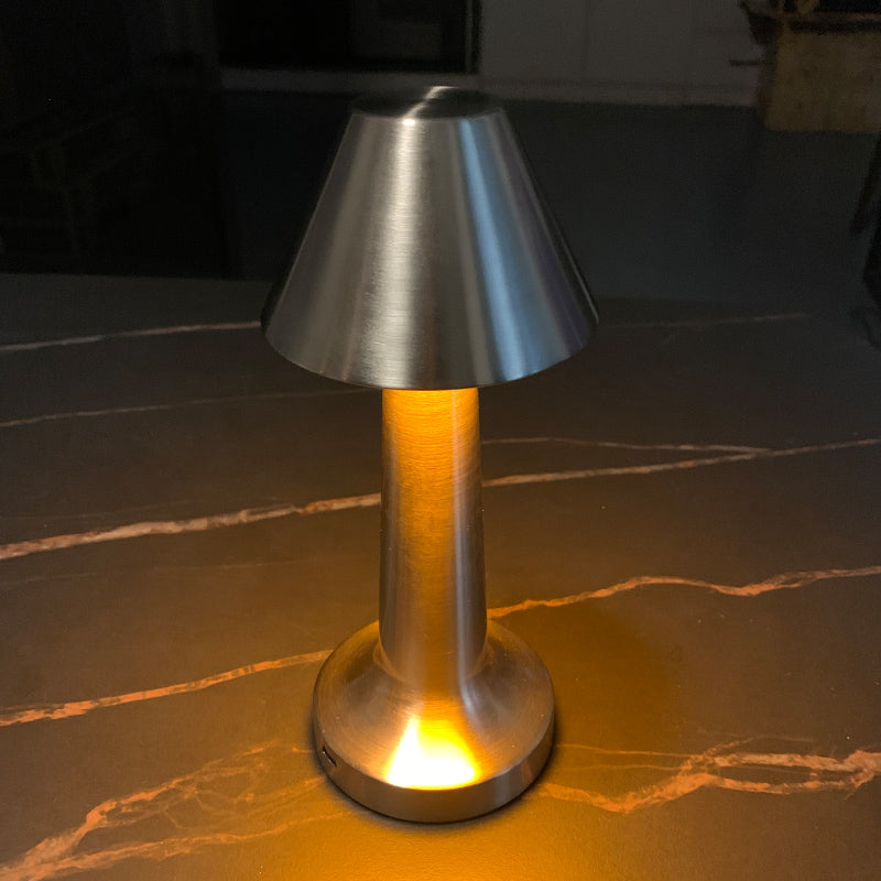 Modern Cordless Small Table Lamps Portable Restaurant/Bedroom/Bedside/Bar/Party LED Desk Lamp