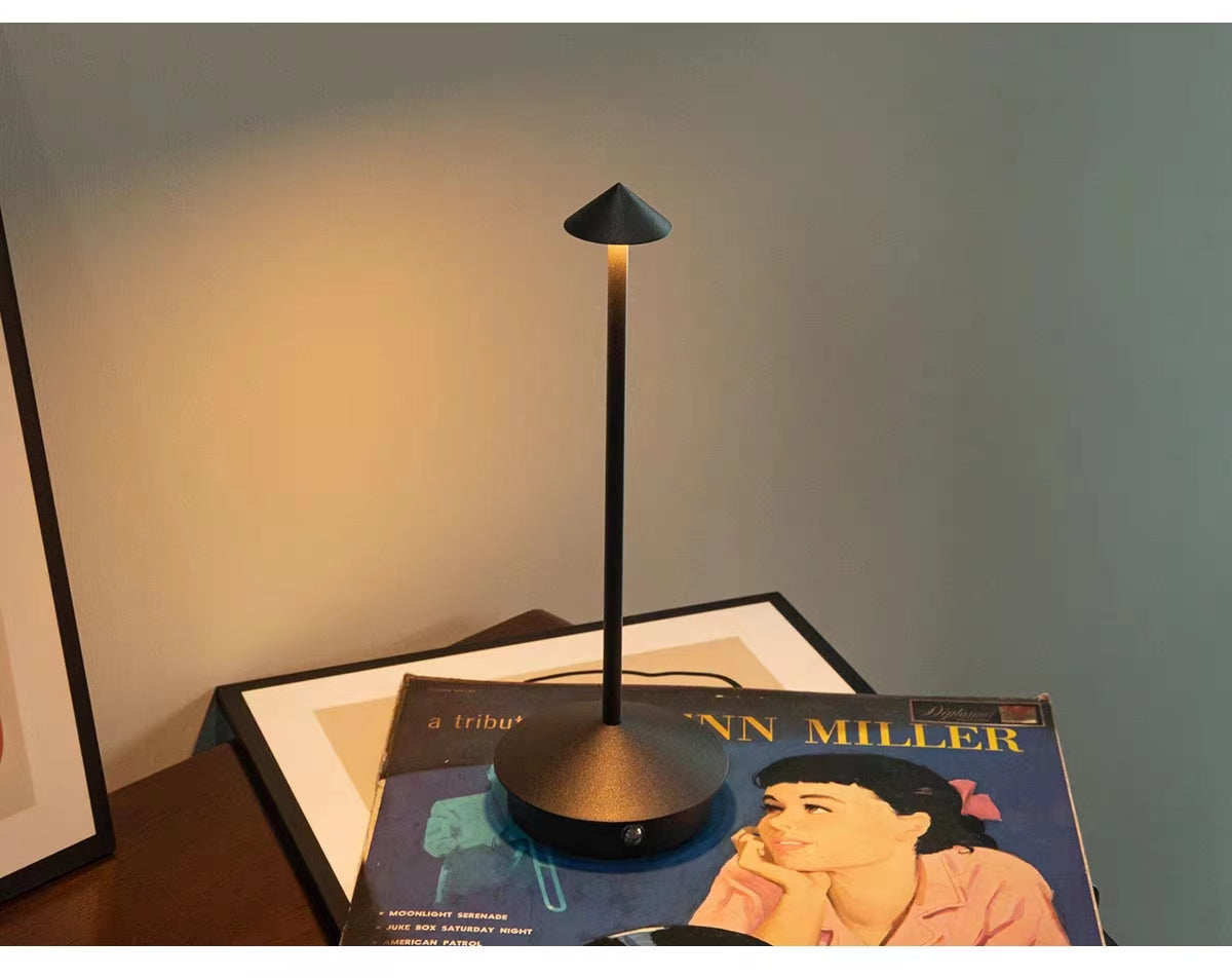 Cordless Battery Powered Table Lamp Rechargeable LED Dimmable Brightness Aluminum 1800mAh Touch Desk Lamp Portable Modern Design for Restaurant Patio