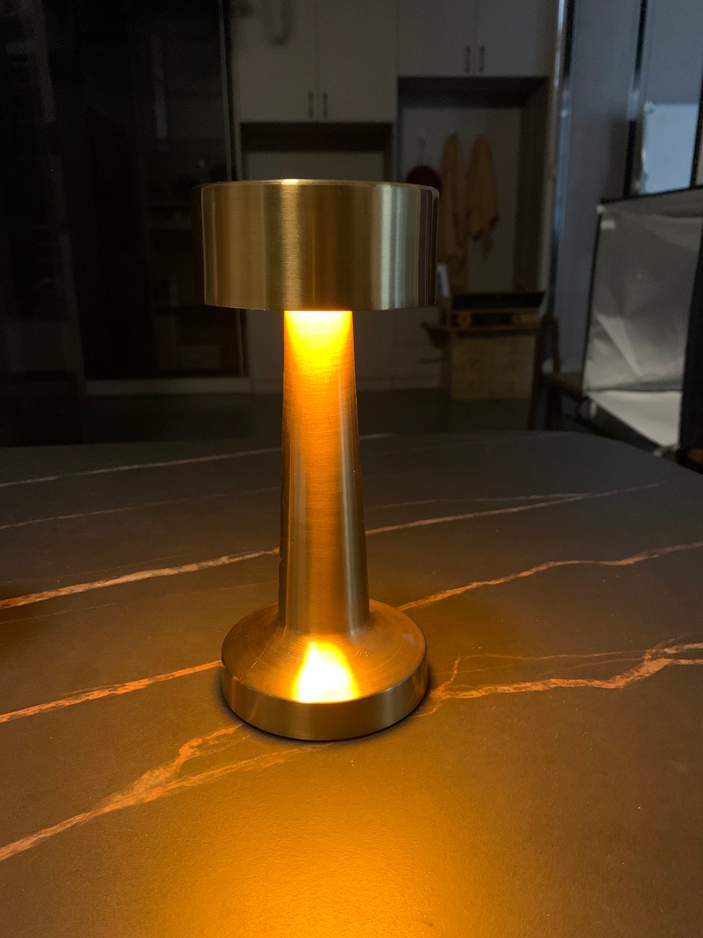 Portable LED Desk Lamp Rechargeable Battery up to 12 hours Table Lighti for Restaurant/Bedroom/Bedside/Bar/Camping/Night Light