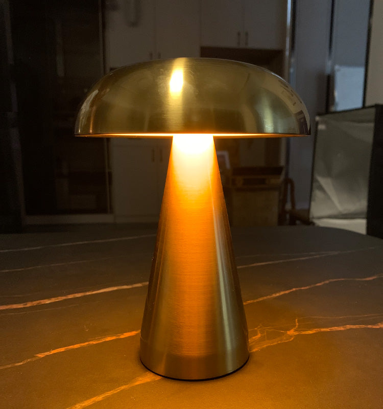 Wireless Modern Mushroom Accent Table Lamp Minimalist Metal Rechargeable Desk Lamp Bedside Table Light for Bedroom Living Room Office Restaurant
