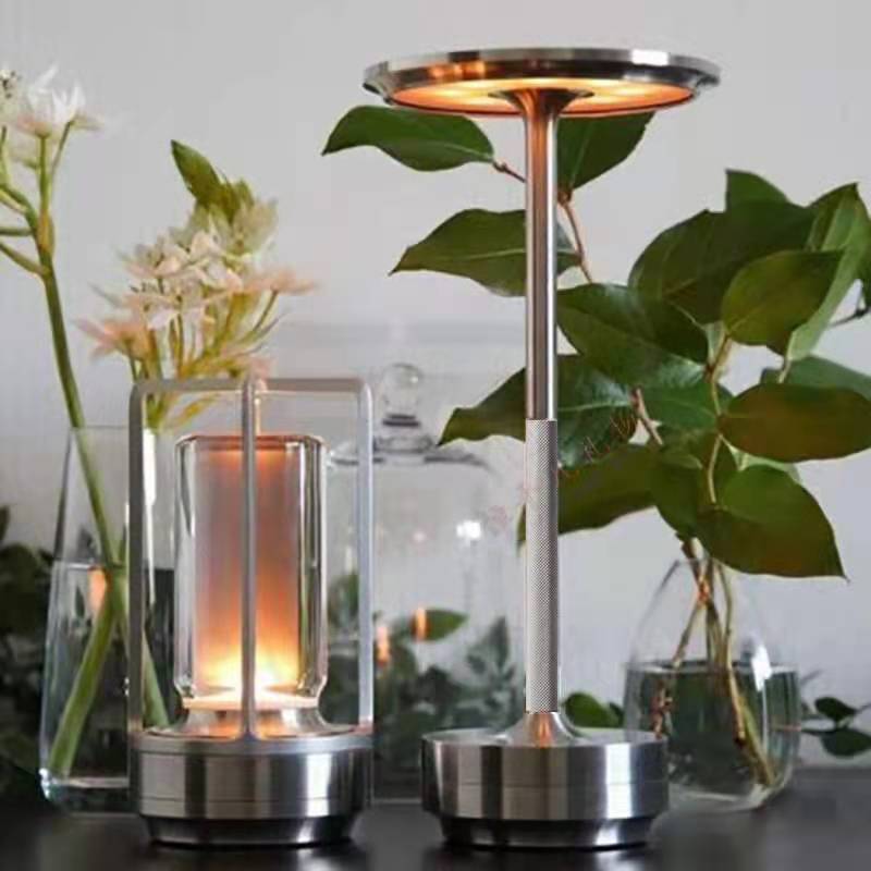 Portable Aluminum Table Lamp Rechargeable Cordless LED Desk Lamp 3-Colour Infinitely Dimming Battery Powered Small Desk Lamp Restaurant/Bedroom/Bar/Coffee Shop/Camping Light
